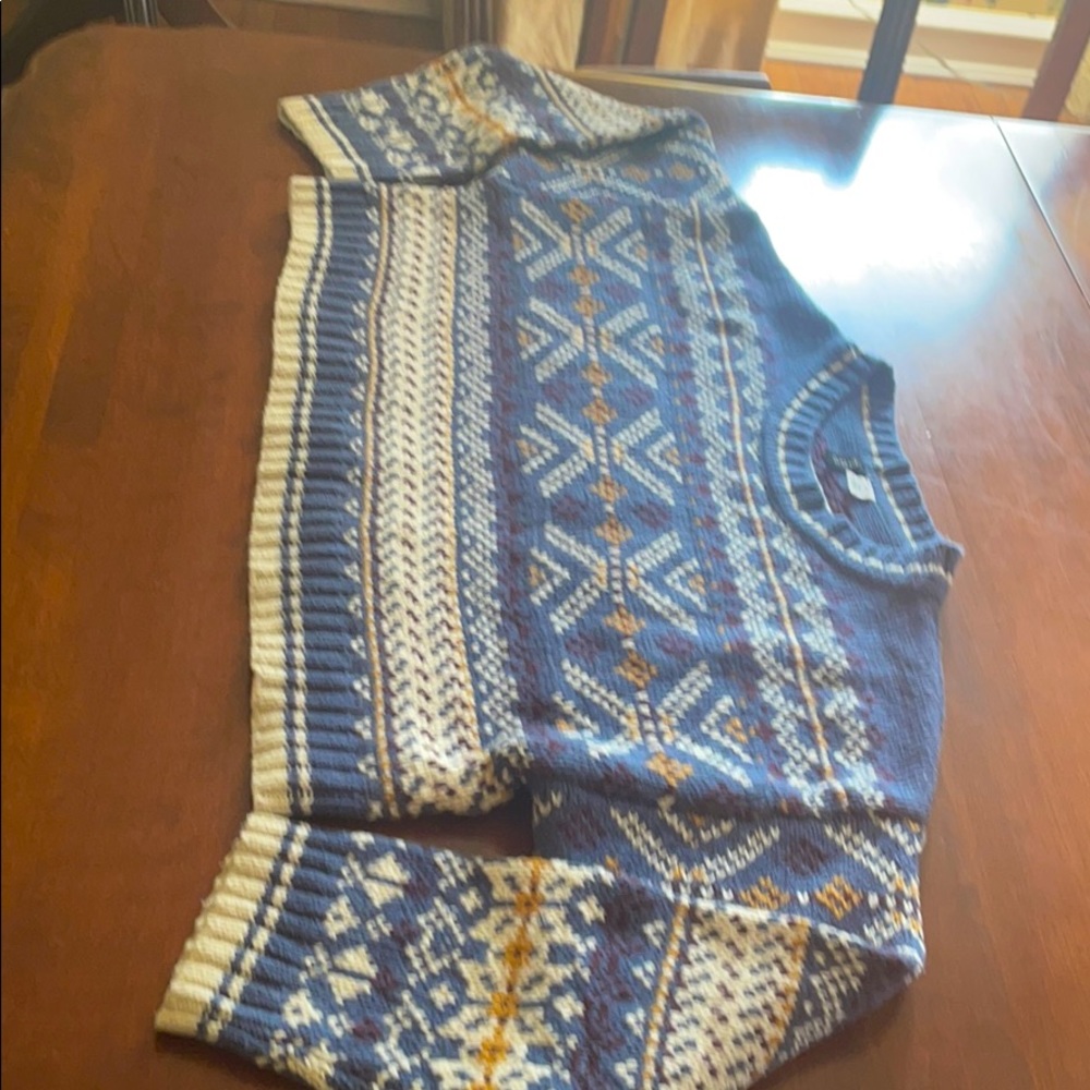 BDG Sweater